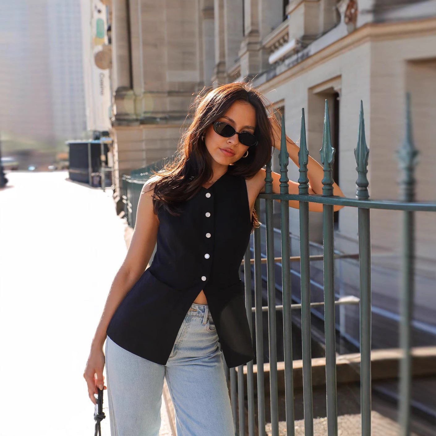 Solid Color And V-neck Sleeveless Vest Design Vest