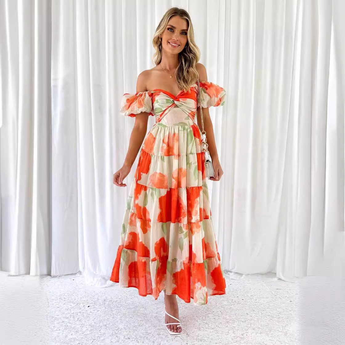 Elegant Figure-flattering High-end Dress With A Flared Silhouette Floral Print And Puffed Sleeves